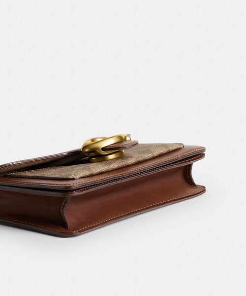 COACH(コーチ)の「タビー チェーン クロスボディ バッグ 19・シグネチャー アップクラフトレザー(ショルダーバッグ・レディース・ベージュ系その他・ONE)」の8枚目の写真