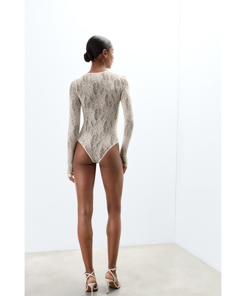 Intimissimi（インティミッシミ）の「ストレッチレース ロングスリーブ ボディスーツ（タンクトップ・レディース・モカ/アイボリー/ブラック・S/M/L）」の11枚目の写真