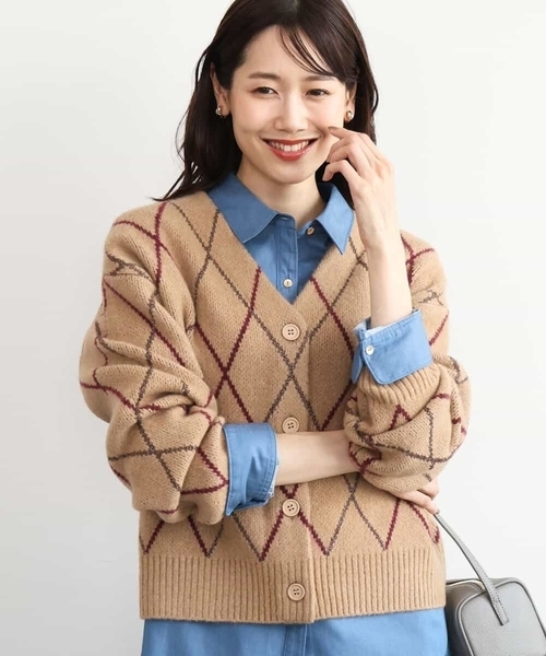 MK MICHEL KLEIN（エムケーミッシェルクラン）の「[洗える]ウールジャガードアーガイル柄ニットカーディガン（カーディガン/ボレロ・レディース・ライトブラウン/グレー・38）」の2枚目の写真