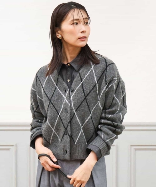 MK MICHEL KLEIN（エムケーミッシェルクラン）の「[洗える]ウールジャガードアーガイル柄ニットカーディガン（カーディガン/ボレロ・レディース・ライトブラウン/グレー・38）」の4枚目の写真