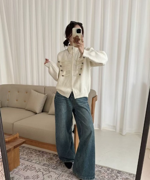 Ritzy(リッツィー)の「ダッフルボタンハイネックニットジャケット(ブルゾン・レディース・チャコール/グレー/ホワイト・FREE)」の5枚目の写真