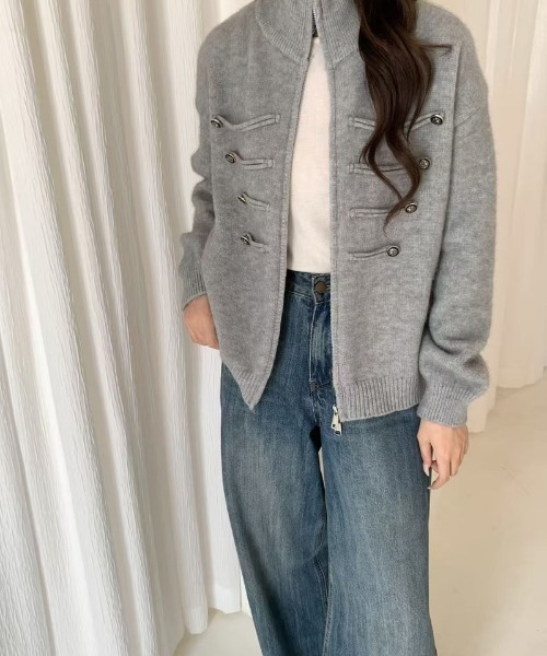 Ritzy(リッツィー)の「ダッフルボタンハイネックニットジャケット(ブルゾン・レディース・チャコール/グレー/ホワイト・FREE)」の7枚目の写真