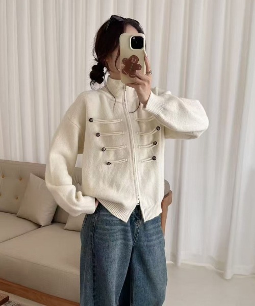 Ritzy(リッツィー)の「ダッフルボタンハイネックニットジャケット(ブルゾン・レディース・チャコール/グレー/ホワイト・FREE)」の9枚目の写真
