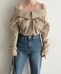 オフショルダー ビッグカラーブラウス
