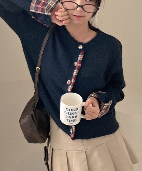 Aelina(エリナ)の「チェック柄切り替え配色ニットカーディガン(カーディガン/ボレロ・レディース・ベージュ/グレー/レッド/ネイビー・FREE)」の3枚目の写真