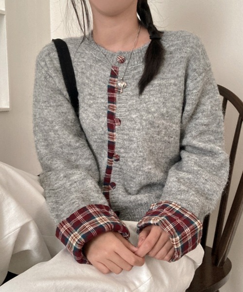 Aelina(エリナ)の「チェック柄切り替え配色ニットカーディガン(カーディガン/ボレロ・レディース・ベージュ/グレー/レッド/ネイビー・FREE)」の5枚目の写真