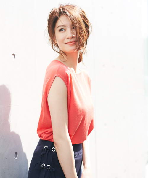 Abahouse Devinette（ドゥヴィネット）の「ウォッシャブルプルオーバー【GLOW 2017年08月号 P.79掲載】（ニット/セーター・レディース・その他1/ネイビー/ブラウン/オレンジ系その他/キャメル・FREE）」の5枚目の写真