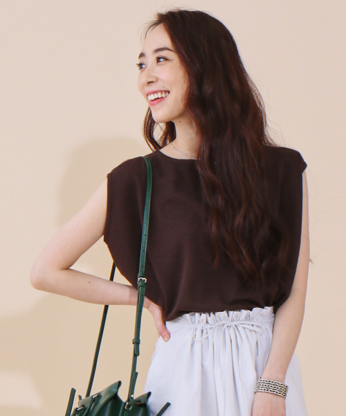 Abahouse Devinette（ドゥヴィネット）の「ウォッシャブルプルオーバー【GLOW 2017年08月号 P.79掲載】（ニット/セーター・レディース・その他1/ネイビー/ブラウン/オレンジ系その他/キャメル・FREE）」の2枚目の写真