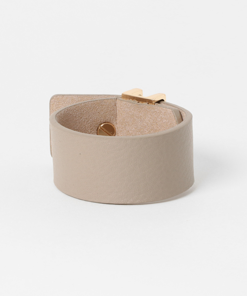 archives（アルシーヴ）の「【牛革】レザー太バングル（ブレスレット・レディース・グレー・MEDIUM）」の2枚目の写真