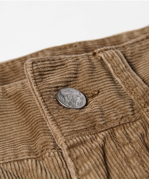 Kastane(カスタネ)の「コール天ショートパンツ(その他パンツ・レディース・ネイビー/ピンクベージュ/キャメル/ベージュ・1/2)」の12枚目の写真