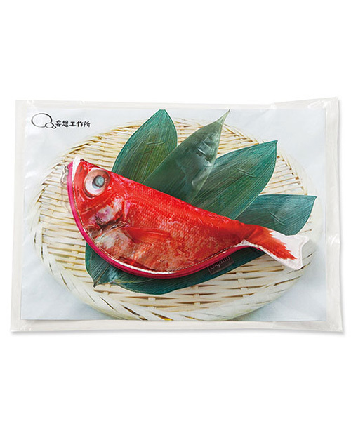 YOU+MORE!(ユーモア)の「妄想工作所さんと作った魚の開きポーチ (ポーチ・レディース・グレー/レッド/ホワイト・ONE SIZE)」の3枚目の写真