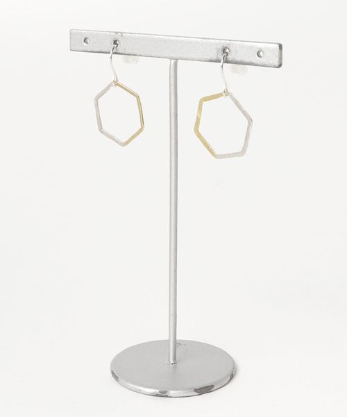 tone(トーン)の「【ray silver works】六角真鍮×シルバーピアス(ピアス(両耳用)・レディース・シルバー×ゴールド/ゴールド系その他・FREE)」の1枚目の写真