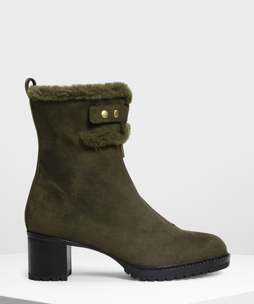 CHARLES & KEITH(チャールズ & キース)の「ファーリーカフ カーフブーツ / Furry Cuff Calf Boots(ブーツ・レディース・ブラック/ダークブラウン/オリーブ・23cm/23.5cm/24.5cm/25cm/25.5cm)」の3枚目の写真