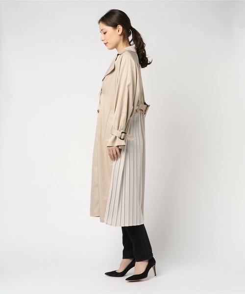 PICCIN(ピッチン)の「バックプリーツトレンチコート(トレンチコート・レディース・ベージュ/ネイビー/カーキ・MEDIUM/LARGE)」の6枚目の写真