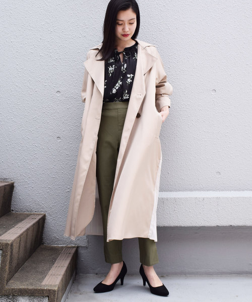 PICCIN(ピッチン)の「バックプリーツトレンチコート(トレンチコート・レディース・ベージュ/ネイビー/カーキ・MEDIUM/LARGE)」の16枚目の写真