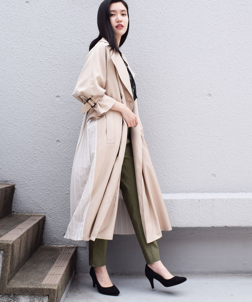 PICCIN(ピッチン)の「バックプリーツトレンチコート(トレンチコート・レディース・ベージュ/ネイビー/カーキ・MEDIUM/LARGE)」の15枚目の写真