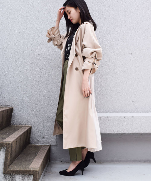 PICCIN(ピッチン)の「バックプリーツトレンチコート(トレンチコート・レディース・ベージュ/ネイビー/カーキ・MEDIUM/LARGE)」の14枚目の写真
