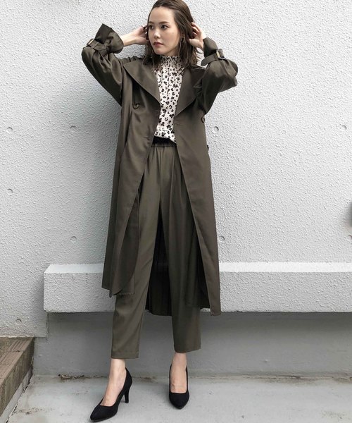 PICCIN(ピッチン)の「バックプリーツトレンチコート(トレンチコート・レディース・ベージュ/ネイビー/カーキ・MEDIUM/LARGE)」の19枚目の写真