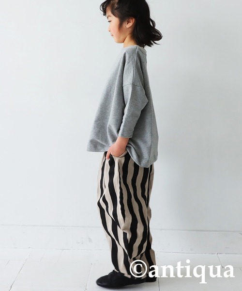 antiqua(アンティカ)の「綿100%で極上の風合い!万能ワイドトップス(Tシャツ/カットソー・キッズ・ブラック/ベージュ/杢グレー/ブラウン系その他/オフホワイト・4/3/5)」の6枚目の写真