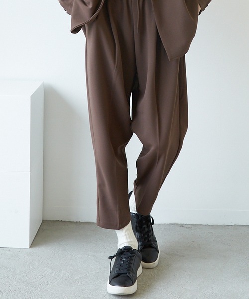 Bling Leads（ブリングリーズ）の「【Bk】梨地 アンクルワイドテーパードパンツ（スラックス・メンズ・ブラック/ベージュ/ネイビー/ブラウン/チャコールグレー/ミント/ライトベージュ/グレイッシュベージュ/ブルー/ライトグレー/グレー系・MEDIUM/LARGE）」の5枚目の写真