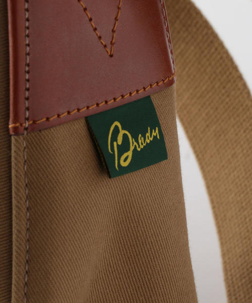 BRADY（ブレディー）の「＜Brady＞ARIEL TROUT/ショルダーバッグ（ショルダーバッグ・レディース・ベージュ・FREE）」の2枚目の写真