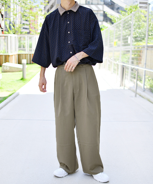 kutir（クティール）の「リブ襟柄シャツ（シャツ/ブラウス・メンズ・ブラック/ネイビー/マスタード・MEDIUM/LARGE）」の4枚目の写真