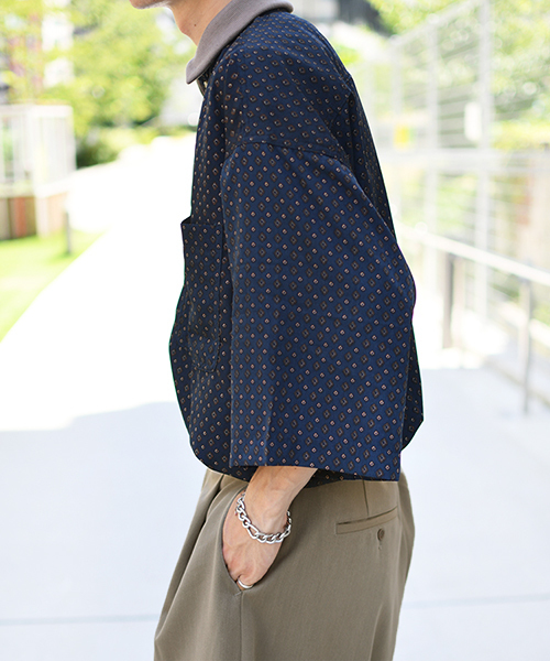 kutir（クティール）の「リブ襟柄シャツ（シャツ/ブラウス・メンズ・ブラック/ネイビー/マスタード・MEDIUM/LARGE）」の8枚目の写真