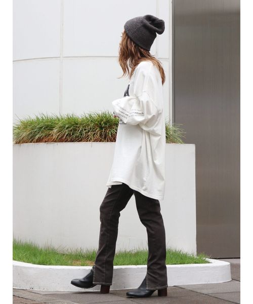 Ungrid(アングリッド)の「フォトプリントロングスリーブTee(Tシャツ/カットソー・レディース・ブラック/オフホワイト/モカ・FREE)」の8枚目の写真