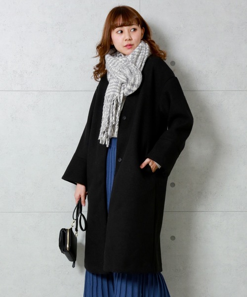 n'ee-ne（ネーネ）の「フェイク圧縮ウールVネックノーカラーコート