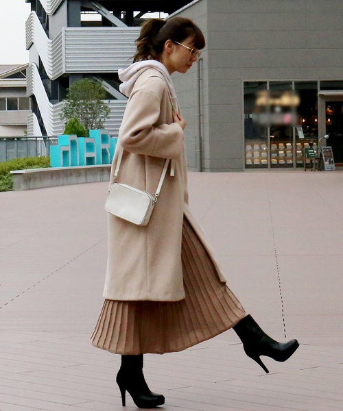 n'ee-ne(ネーネ)の「フェイク圧縮ウールVネックノーカラーコート(ノーカラージャケット・レディース・ライトグレー/ブラック/ベージュ・M/L)」の16枚目の写真