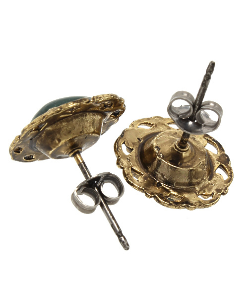 BEAMS BOY(ビームスボーイ)の「BEAMS BOY / アンティークボタンピアス(ピアス(両耳用)・レディース・レッド/グリーン・ONE SIZE)」の3枚目の写真