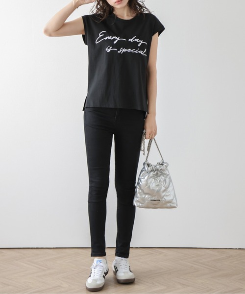 SUGAR BISKET（シュガービスケット）の「フレンチスリーブロゴTシャツ（Tシャツ/カットソー・レディース・ホワイト/ブラック/ホワイト系その他/ブラック系その他・M/L）」の10枚目の写真