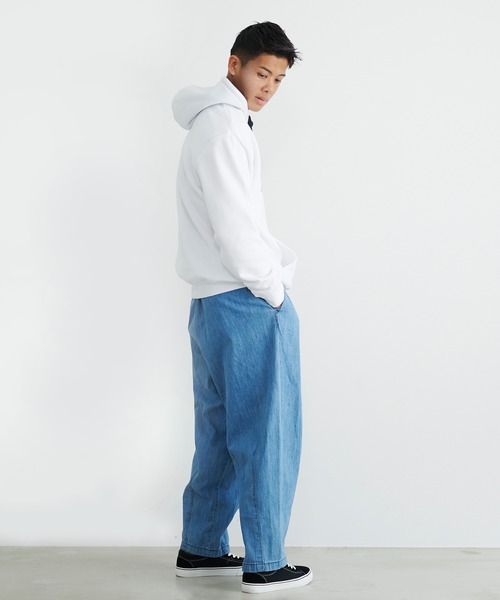 FILA(フィラ)の「【FILA/フィラ】ボックスロゴプリント ビックシルエット パーカー(パーカー・メンズ・ブラック/ネイビー/杢グレー/ホワイト・M/L/LL)」の12枚目の写真