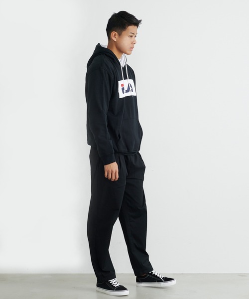 FILA(フィラ)の「【FILA/フィラ】ボックスロゴプリント ビックシルエット パーカー(パーカー・メンズ・ブラック/ネイビー/杢グレー/ホワイト・M/L/LL)」の17枚目の写真