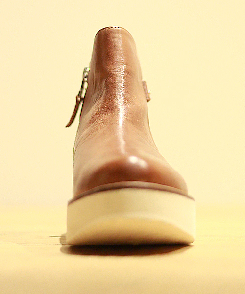 And A（アンドエー）の「バックストラップショートブーツ（ブーツ・レディース・ブラック/ブラウン・24.5cm/23.5cm）」の5枚目の写真