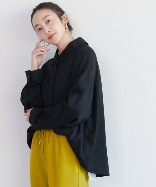 coca(coca)(コカ)の「レーヨンツイル抜け襟シャツ(シャツ/ブラウス・レディース・ブラック/カーキ・ONE SIZE)」の2枚目の写真