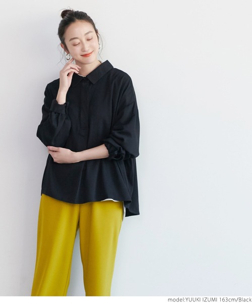 coca(coca)(コカ)の「レーヨンツイル抜け襟シャツ(シャツ/ブラウス・レディース・ブラック/カーキ・ONE SIZE)」の4枚目の写真