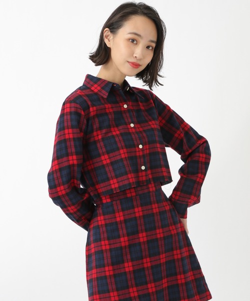 ALAND（エーランド）の「curetty／チェックショートシャツ　2924156（シャツ/ブラウス・レディース・ネイビー/レッド/イエロー/グリーン・SMALL）」の2枚目の写真