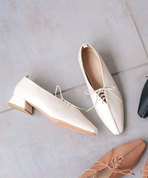 KOBE LETTUCE（コウベレタス）の「チェーンアンクレット2Wayレースアップシューズ（その他シューズ・レディース・ベージュ/アイボリー/ブラック・LL/M/S/L）」の2枚目の写真