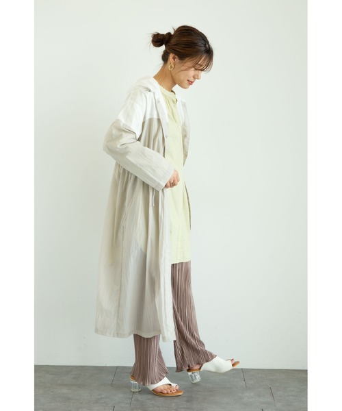 Green　Parks（グリーンパークス）の「軽量ロングマンパ＊（マウンテンパーカー・レディース・オフホワイト/ライトカーキ・FREE）」の3枚目の写真