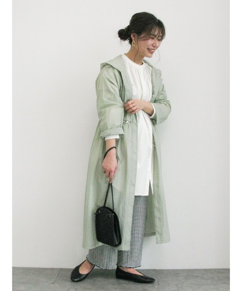 Green　Parks（グリーンパークス）の「軽量ロングマンパ＊（マウンテンパーカー・レディース・オフホワイト/ライトカーキ・FREE）」の10枚目の写真