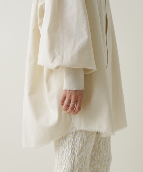 Kastane（カスタネ）の「【Thank Mat'l.】リサイクルヤーンギャザーボリュームシャツ（シャツ/ブラウス・レディース・ベージュ/グリーン/アイボリー・FREE）」の7枚目の写真