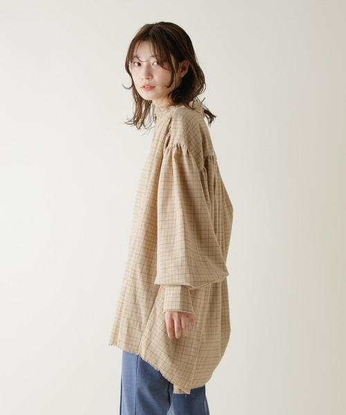 Kastane（カスタネ）の「【Thank Mat'l.】リサイクルヤーンギャザーボリュームシャツ（シャツ/ブラウス・レディース・ベージュ/グリーン/アイボリー・FREE）」の13枚目の写真