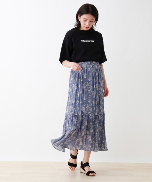 SHOO・LA・RUE(シューラルー)の「◆花柄ティアードロングスカート(スカート・レディース・ホワイト系9/ブラック系6/ブラウン系7/ブルー系6・00)」の11枚目の写真
