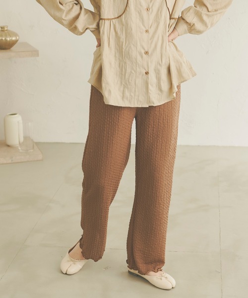 Ambre Neige（アンブルネージュ）の「ジャガードフレアパンツ／【WEB/EC限定商品】（その他パンツ・レディース・アイボリー/モカ/ピンクベージュ・FREE）」の4枚目の写真