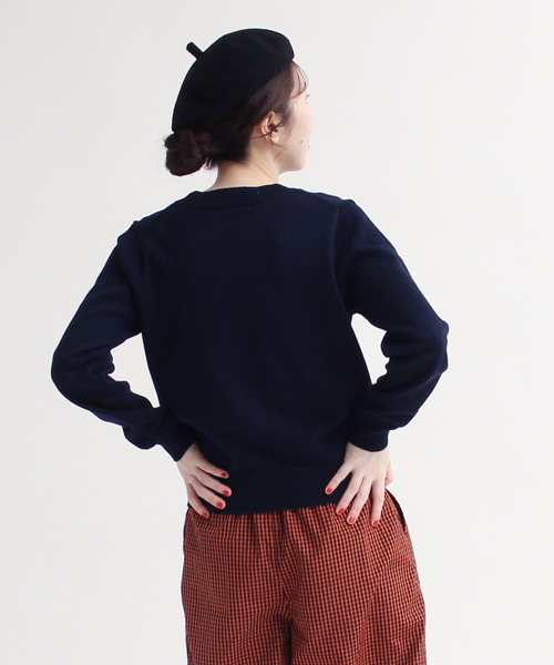 CHILD WOMAN(チャイルドウーマン)の「綿リリヤン チェリーインターシャ長袖プルオーバー(ニット/セーター・レディース・ネイビー/ブラック/ブラウン・FREE)」の12枚目の写真