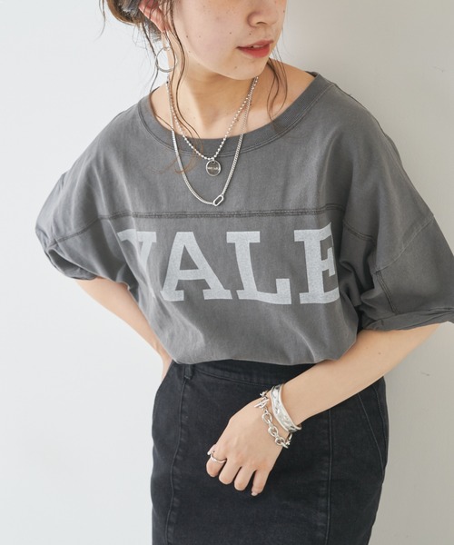 Chico(チコ)の「YALEロゴプリントラグビーTシャツ(Tシャツ/カットソー・レディース・ネイビー/パープル/チャコールグレー/ホワイト・FREE)」の2枚目の写真