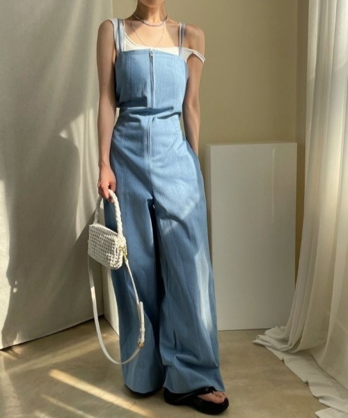 KOR(ケーオーアール)の「背中あきフロントジップサロペット/オールインワン(サロペット/オーバーオール・レディース・ホワイト/ブラック/ブルー・S/M/L)」の7枚目の写真