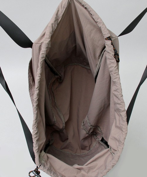 UNIVERSAL OVERALL(ユニバーサルオーバーオール)の「大容量 巾着 ショルダーバッグ(トートバッグ・メンズ・ブラック/グレー/オレンジ・FREE)」の14枚目の写真