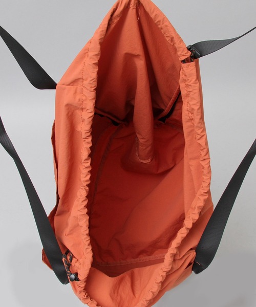 UNIVERSAL OVERALL(ユニバーサルオーバーオール)の「大容量 巾着 ショルダーバッグ(トートバッグ・メンズ・ブラック/グレー/オレンジ・FREE)」の18枚目の写真